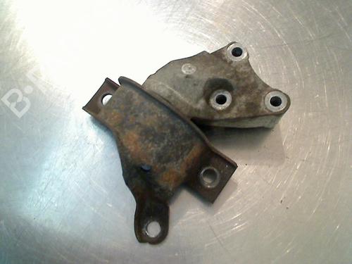 Used Engine mount Engine mount FIAT PUNTO (188_) 1.2 60 (188.030, .050, .130, .150, .230, .250) (60 hp) 34679180 34679180