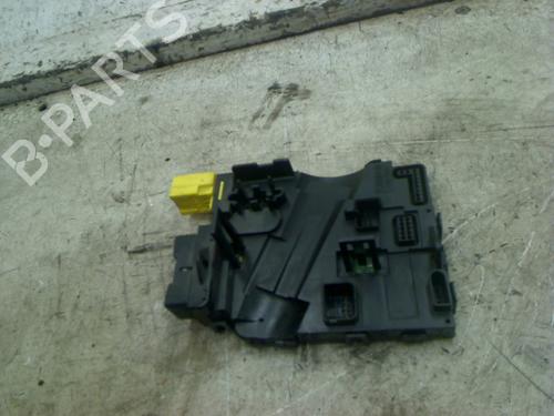 Used Fuse box Fuse box VW CADDY III Box Body/MPV (2KA, 2KH, 2CA, 2CH) 1.9 TDI (105 hp) 34672390 34672390