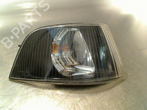Used Right front indicator Right front indicator VOLVO V40 Estate (645) 1.8 (122 hp) 34679759 34679759