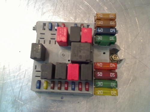 Used Fuse box Fuse box FIAT IDEA (350_) 1.4 16V (95 hp) 34677788 34677788