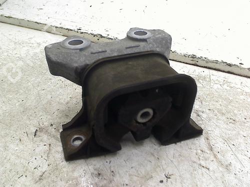 Used Engine mount Engine mount OPEL CORSA C (X01) 1.4 (F08, F68) (90 hp) 34665548 34665548