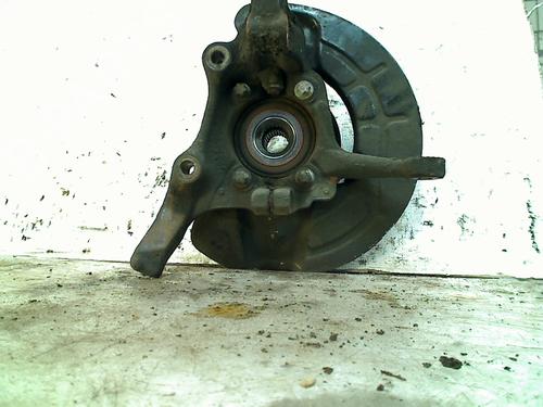 Used Right front steering knuckle Right front steering knuckle VOLVO 850 (854) 2.4 (144 hp) 34650480 34650480