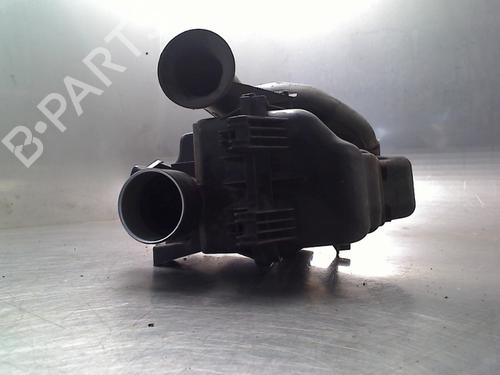Used Air filter box Air filter box TOYOTA YARIS (_P9_) 1.4 D-4D (NLP90_, NLP90R) (90 hp) 34686816 34686816