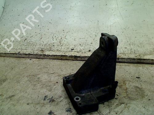 Used Engine mount Engine mount MERCEDES-BENZ M-CLASS (W163) ML 270 CDI (163.113) (163 hp) 34673202 34673202