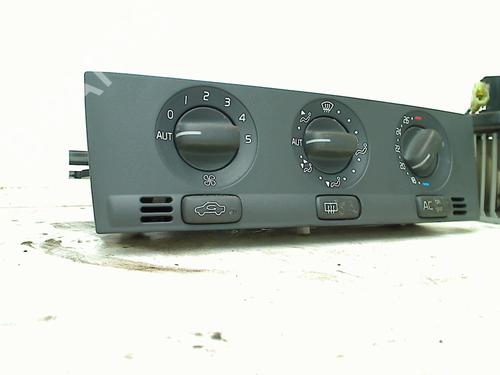 Used Climate control Climate control VOLVO V40 Estate (645) 1.8 (115 hp) 34650672 34650672