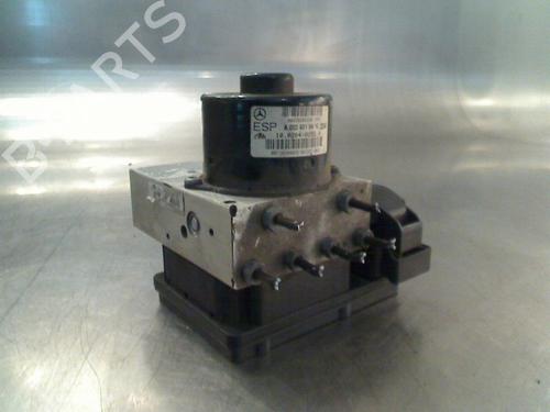 Used ABS pump ABS pump MERCEDES-BENZ C-CLASS T-Model (S203) C 180 (203.235) (129 hp) 34683667 34683667