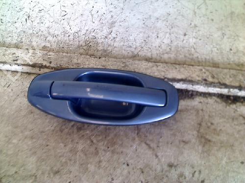 rear-right-exterior-door-handle-hyundai-santa-fe-i-sm-2000-2001-2002-2003-2004-2005-2006-34675664 main image