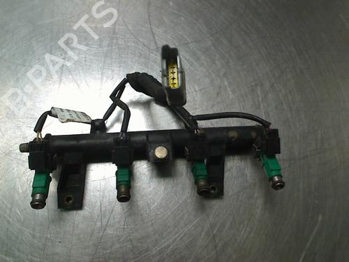 Used Injection rail Injection rail PEUGEOT 206 Hatchback (2A/C) 1.4 i (75 hp) 34690654 34690654
