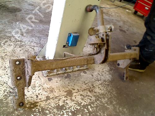 Used Tow ball/Mechanism Tow ball/Mechanism MITSUBISHI OUTLANDER I (CU_W) 2.0 (CU2W) (136 hp) 34674712 34674712