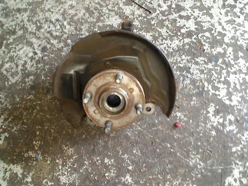 Used Right front steering knuckle Right front steering knuckle TOYOTA COROLLA Compact (_E9_) 1.6 i (AE92) (105 hp) 34664585 34664585