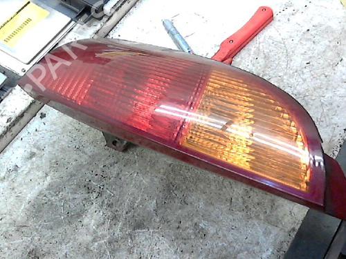 right-taillight-ford-focus-i-saloon-dfw-1999-2000-2001-2002-2003-2004-2005-2006-2007-2008-2009-34653356 main image