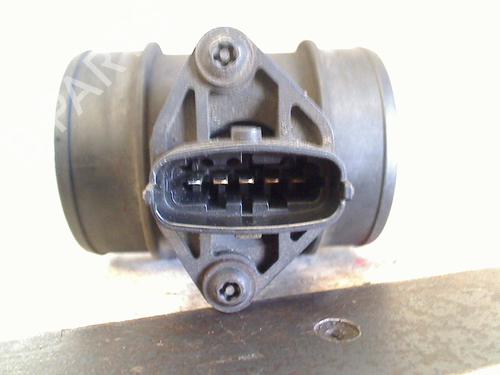 Used Mass air flow sensor Mass air flow sensor ALFA ROMEO 147 (937_) 1.6 16V T.SPARK ECO (937.AXA1A, 937.BXA1A) (105 hp) 34665375 34665375