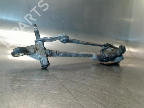 Used Front wiper motor Front wiper motor LAND ROVER DISCOVERY III (L319) 2.7 TD 4x4 (190 hp) 34686199 34686199