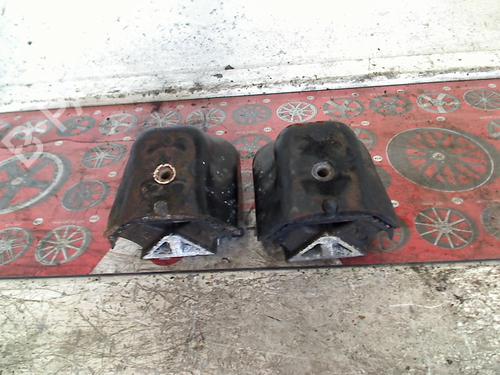 Used Engine mount Engine mount MERCEDES-BENZ SPRINTER 3,5-t Van (B906) 315 CDI (906.631, 906.633, 906.635, 906.637) (150 hp) 34661162 34661162