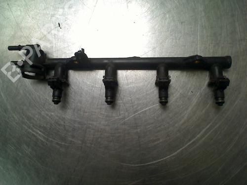 Used Injection rail Injection rail DACIA LOGAN MCV (KS_) 1.4 (75 hp) 34688979 34688979