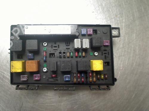 Used Fuse box Fuse box OPEL ASTRA H Estate (A04) 1.6 (L35) (105 hp) 34685777 34685777
