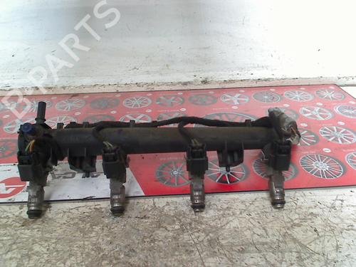 Used Injection rail Injection rail CITROËN C4 I (LC_) 1.4 16V (88 hp) 34660771 34660771