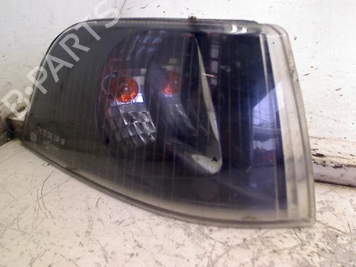Used Right front indicator Right front indicator VOLVO V40 Estate (645) 2.0 (136 hp) 34664716 34664716