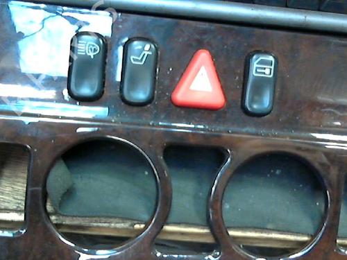 Used Switch Switch MERCEDES-BENZ E-CLASS (W210) E 200 CDI (210.007) (102 hp) 34653343 34653343