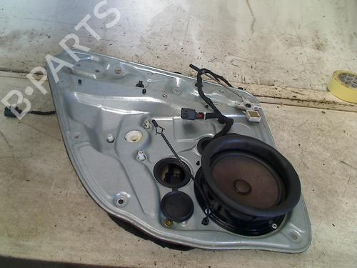 Rudehejsemekanisme venstre bagtil Rudehejsemekanisme venstre bagtil VW GOLF IV (1J1) 1.9 TDI (110 hp) 34657409 34657409