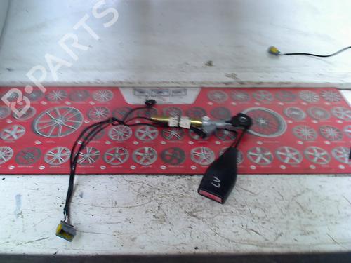 Engache cinturón Engache cinturón RENAULT CLIO II (BB_, CB_) 1.6 16V (BB01, BB0H, BB0T, BB14, BB1D, BB1R, BB2KL, BB3G... (107 hp) 34660498 34660498
