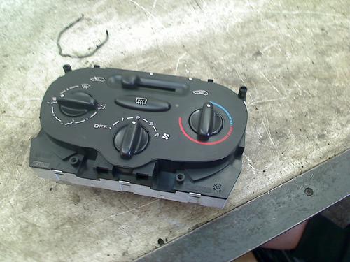 Used Climate control Climate control PEUGEOT 206 Hatchback (2A/C) 1.4 i (75 hp) 34656637 34656637