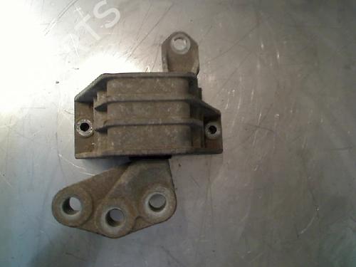 Used Engine mount Engine mount OPEL VECTRA C (Z02) 1.8 16V (122 hp) 34676801 34676801