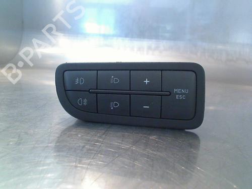 Forlygtekontakt Forlygtekontakt FIAT GRANDE PUNTO (199_) 1.4 (199AXB11, 199AXB1A, 199BXB1A, 199AXL1A) (77 hp) 34677957 34677957