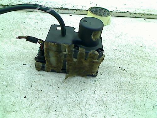 Compressor do fecho central Compressor do fecho central AUDI 80 B3 Saloon (893, 894, 8A2) 1.8 S (90 hp) 34653068 34653068