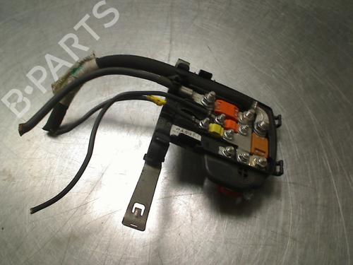 Used Fuse box Fuse box CITROËN C6 (TD_) 2.2 HDi (163 hp) 34690045 34690045