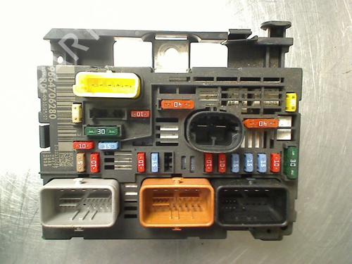 Used Fuse box Fuse box PEUGEOT 308 I (4A_, 4C_) 1.6 16V (120 hp) 34691590 34691590