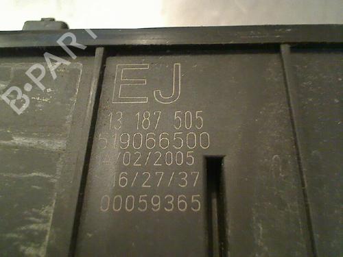 Fuse box OPEL VECTRA C (Z02) 1.8 16V | BP34676795E1 - Image 2