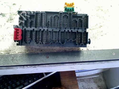 Used Fuse box Fuse box 34656940 34656940