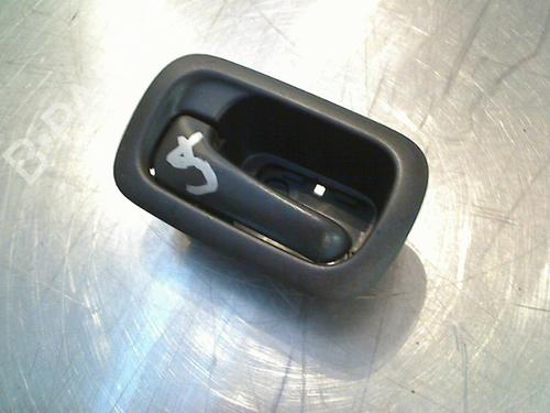 Used Rear left interior door handle Rear left interior door handle HONDA CR-V II (RD_) 2.0 (RD5) (150 hp) 34680566 34680566