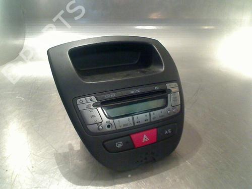Used Radio Radio PEUGEOT 107 (PM_, PN_) 1.0 (68 hp) 34681493 34681493
