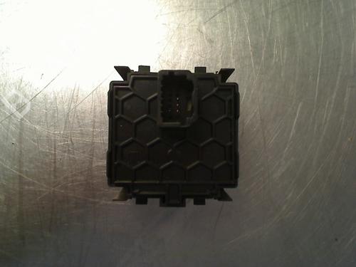 Headlight switch RENAULT TWINGO II (CN0_) 1.2 16V (CN04, CN0B) | BP39528694I24 - Image 2