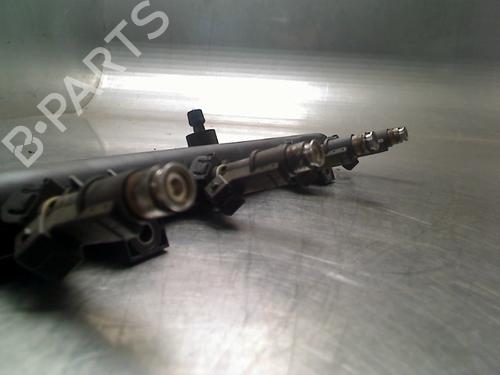 Injection rail CITROËN C5 I (DC_) 2.0 16V (DCRFNC, DCRFNF) | BP34689013M98 - Image 3