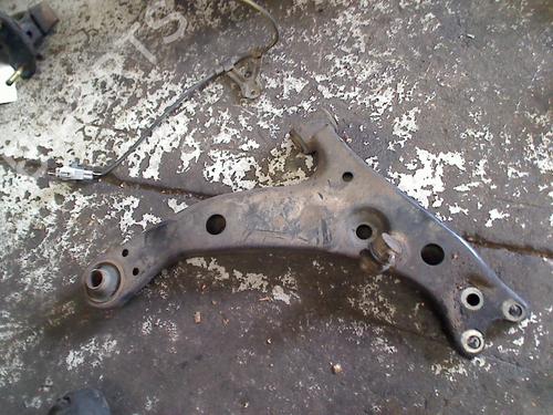 Used Right front suspension arm Right front suspension arm TOYOTA COROLLA Compact (_E11_) 1.4 (EE111_, EE111R) (86 hp) 34664318 34664318