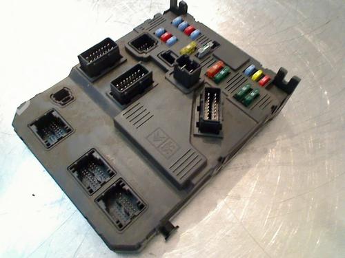 Used Fuse box Fuse box PEUGEOT 1007 (KM_) 1.4 (75 hp) 34678393 34678393