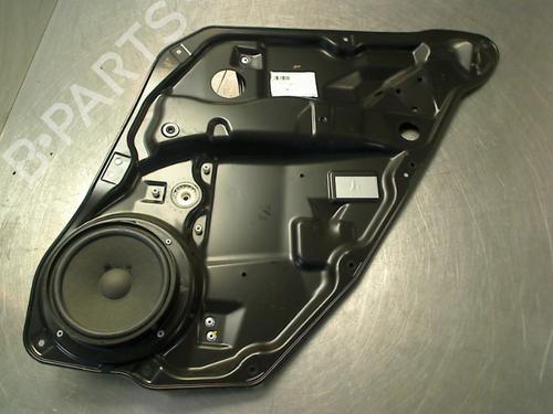 Elevalunas trasero derecho Elevalunas trasero derecho MERCEDES-BENZ M-CLASS (W164) ML 280 CDI 4-matic (164.120) (190 hp) 34691693 34691693