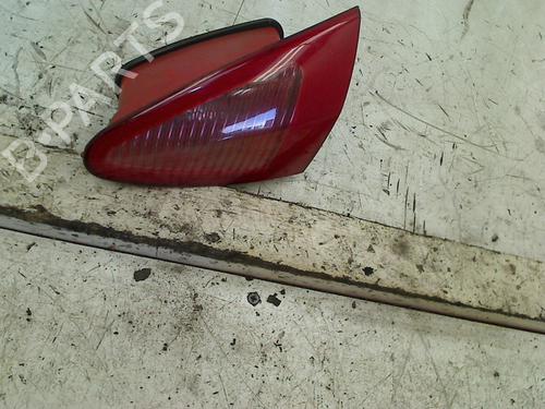 Used Right tailgate light Right tailgate light ALFA ROMEO 147 (937_) 1.6 16V T.SPARK ECO (937.AXA1A, 937.BXA1A) (105 hp) 34658433 34658433