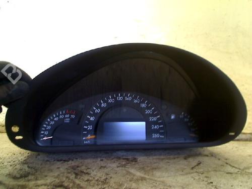 Used Display monitor Display monitor MERCEDES-BENZ C-CLASS (W203) C 180 Kompressor (203.046) (143 hp) 34674902 34674902