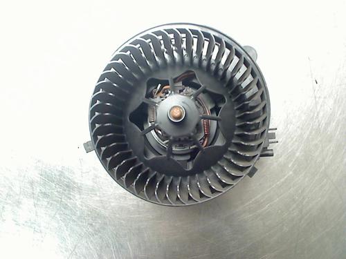Used Heater blower motor Heater blower motor SKODA OCTAVIA III Combi (5E5, 5E6) 1.6 TDI (105 hp) 34690717 34690717