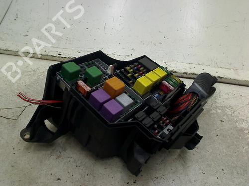 Used Fuse box Fuse box OPEL CORSA C (X01) 1.4 (F08, F68) (90 hp) 34665593 34665593