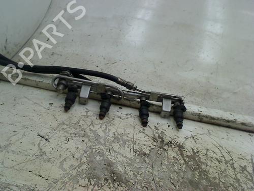 injection-rail-audi-a4-b5-8d2-1994-1995-1996-1997-1998-1999-2000-2001-34662858 main image