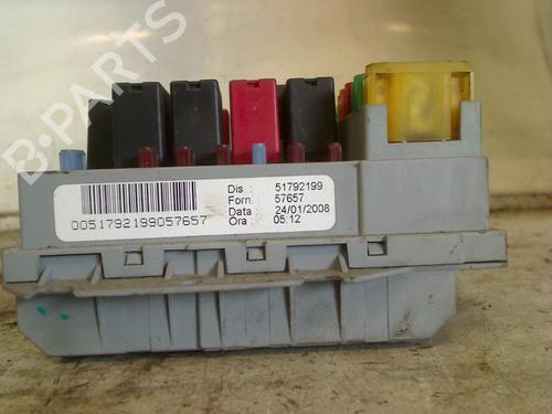 Fuse box LANCIA YPSILON (843_) 1.3 D Multijet (843.AXH1A, 843.AXE1A) | BP34672222E1 - Image 2