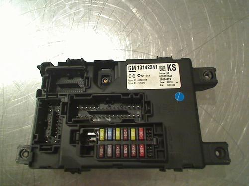 Used Fuse box Fuse box OPEL CORSA D (S07) 1.2 (L08, L68) (80 hp) 34677466 34677466
