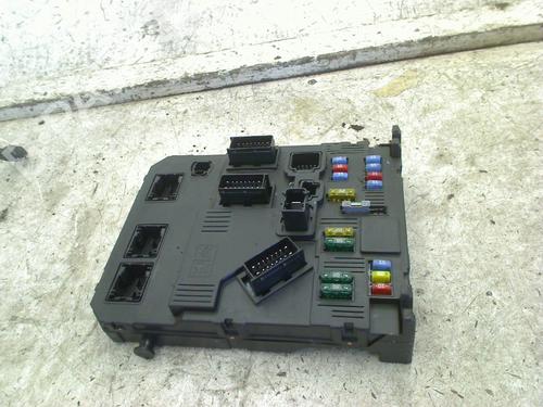 Used Fuse box Fuse box PEUGEOT 407 (6D_) 2.0 HDi 135 (6DRHRH, 6DRHRE, 6DRHRG, 6DRHRJ) (136 hp) 34671541 34671541
