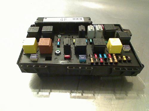 Used Fuse box Fuse box OPEL ZAFIRA / ZAFIRA FAMILY B (A05) 1.9 CDTI (M75) (120 hp) 34676710 34676710