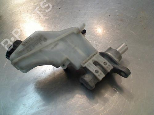 brake-master-cylinder-opel-corsa-d-s07-2006-2007-2008-2009-2010-2011-2012-2013-2014-2015-34679061 main image